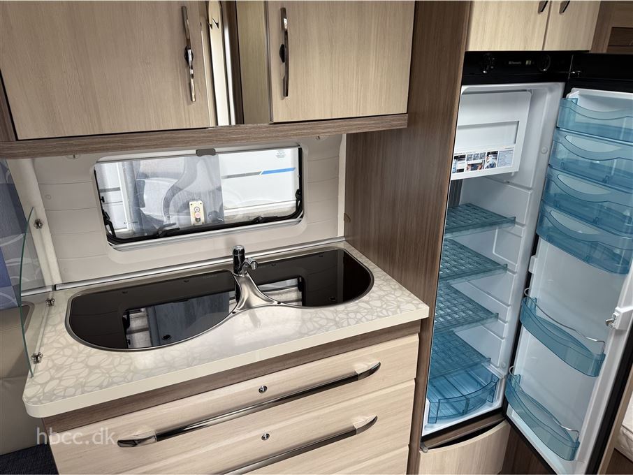 Hobby De Luxe 460 UFe